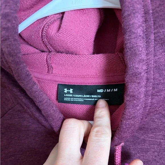 Under Armour medium sweatshirt hoodie top purple magenta long sleeve athletic - Picture 2 of 5